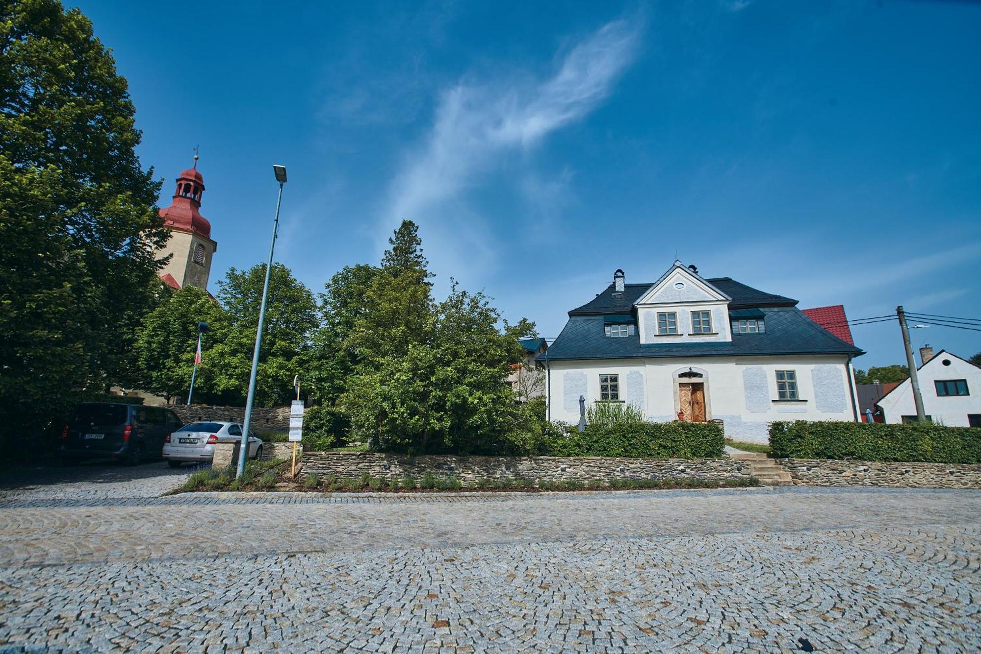 Barokni Kaplanka 1796 A. D. - Luxusni Apartmany V Ceskem Raji Zelezny Brod 外观 照片